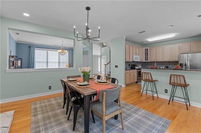 Building Photo - 232 Suri Dr