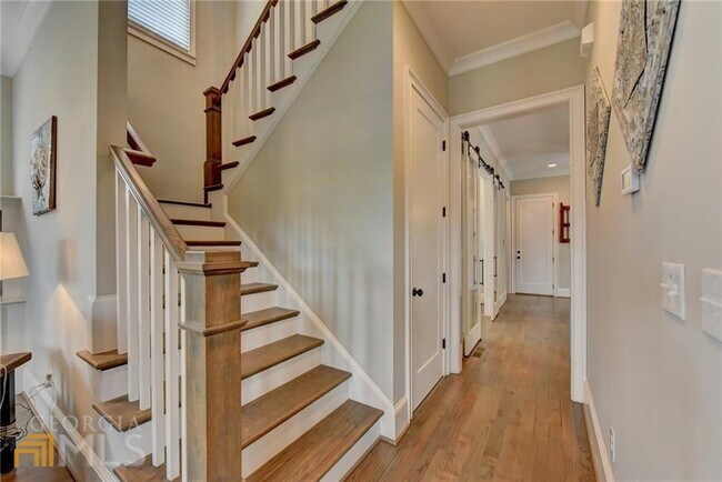 Building Photo - 1099 Wright Ave NE
