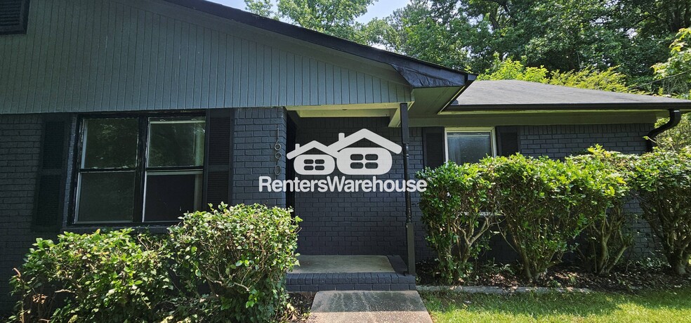 Building Photo - 1690 Nutmeg St