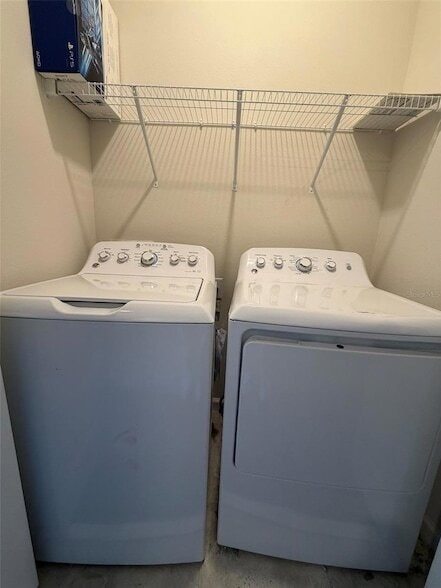 Building Photo - 9360 Tecumseh Dr