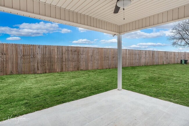 Building Photo - 732 Crozier Dr