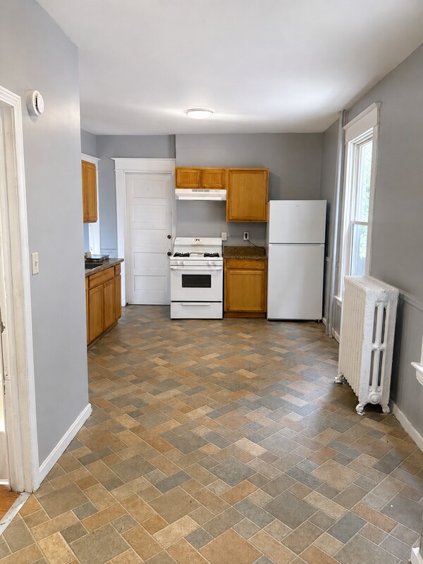 Building Photo - 86 Woodlawn Ave