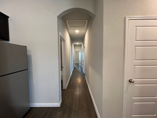 Building Photo - Luxury duplex in Seguin!