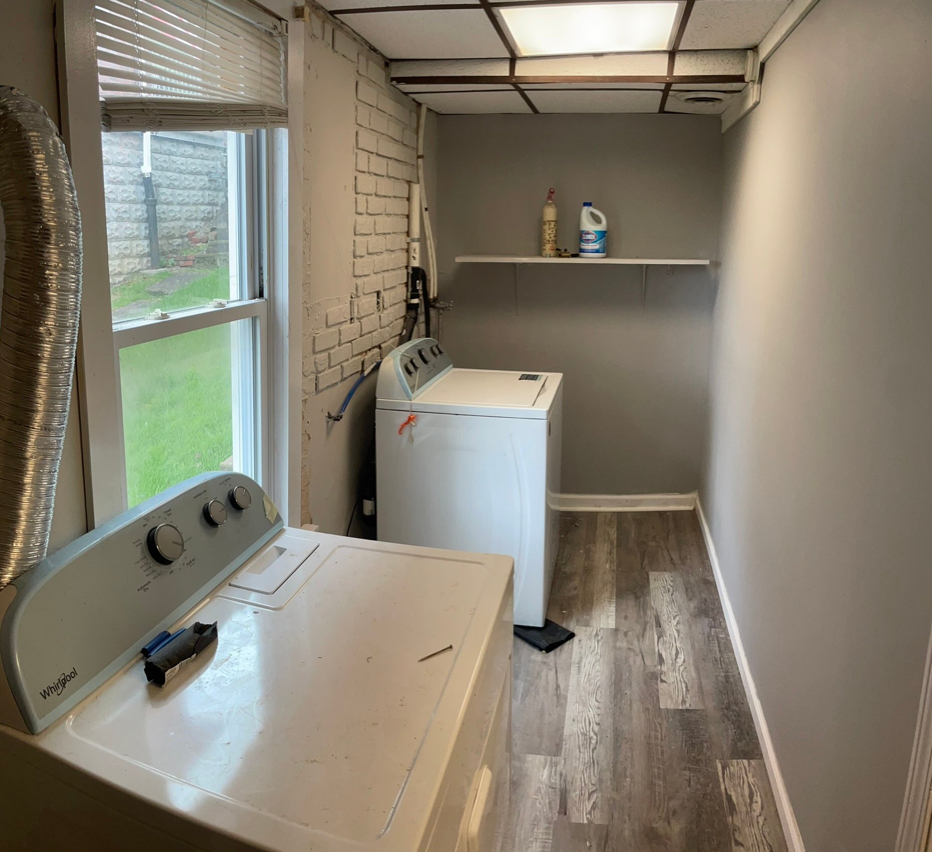 Building Photo - 2022 Plainview Ave