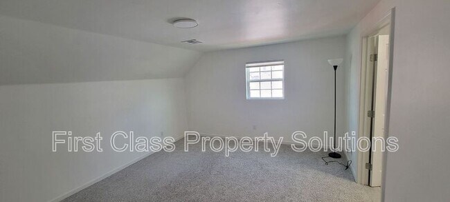 Building Photo - 6428 Drexel Ave