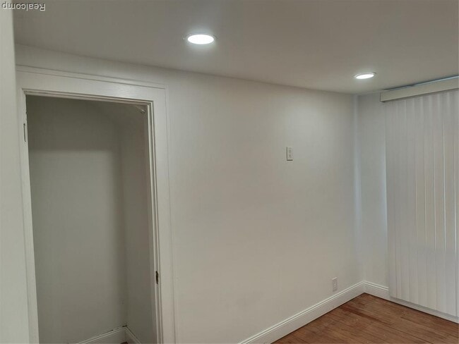 Building Photo - 18080 Westphalia St