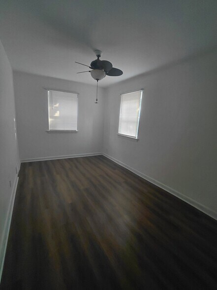Building Photo - 800 Princeton Ave