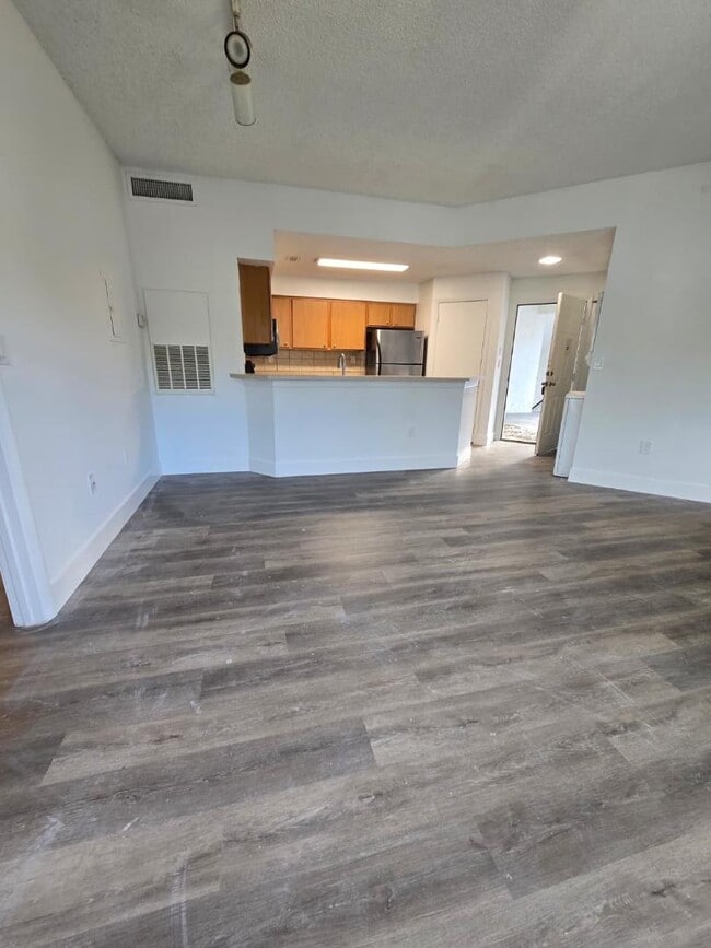 Building Photo - 2445 SW 18th Terrace