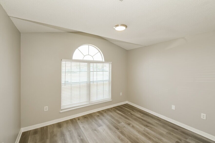 Building Photo - 3654 Braeden Ct