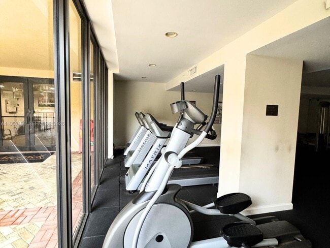 Building Photo - 55 Merrick Way