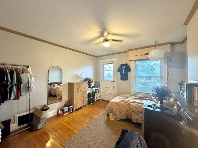 Building Photo - 2430 Fairview Ave