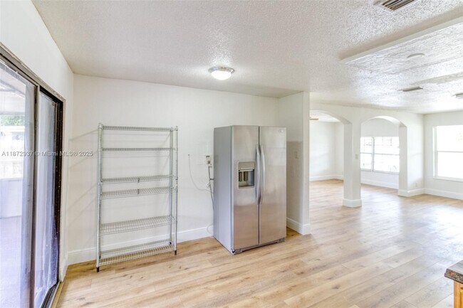 Building Photo - 8130 SW 7th Ct
