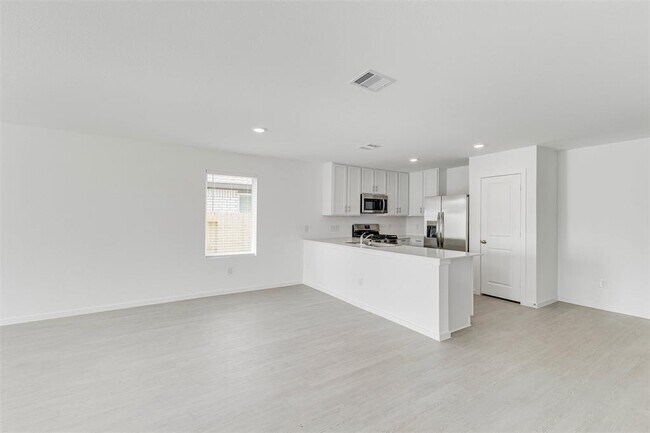 Building Photo - 6606 Tricolor Beech Ln