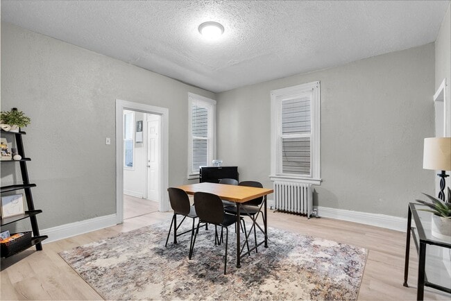 Building Photo - 3 BR 2 bath Bloomfield/Upper Lawrenceville...