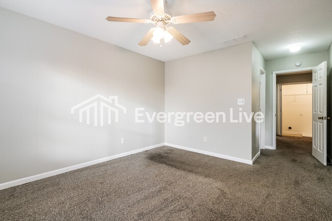 Building Photo - 2318 Coach Way