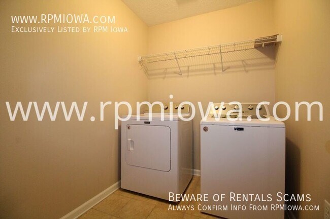 Building Photo - FINISHED BASEMENT!!! 4 Bedroom, 3 Bath Hom...