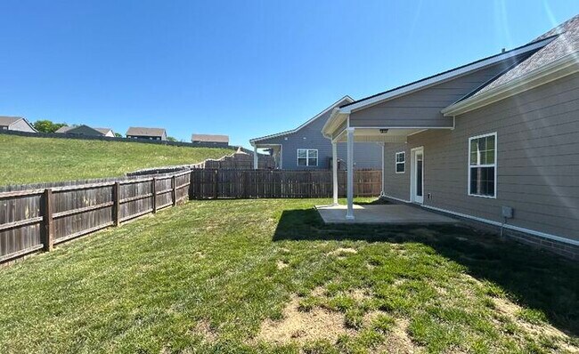 Building Photo - 1027 Echo Rdg Rd