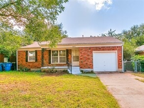Building Photo - Cute 2 Bed | 1 Bath | 1 Car Garage