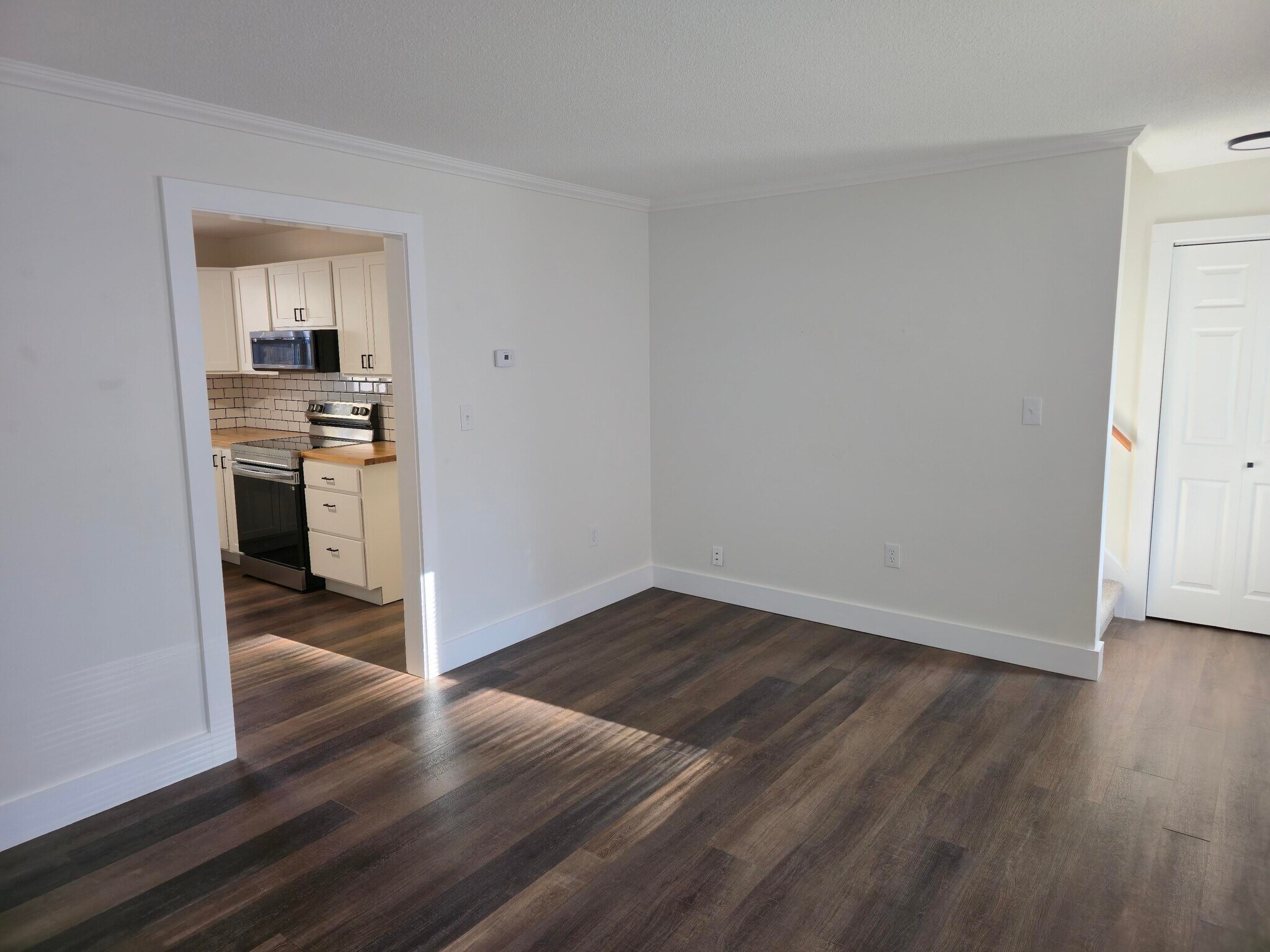 Living Room - 23 Old Etna Rd