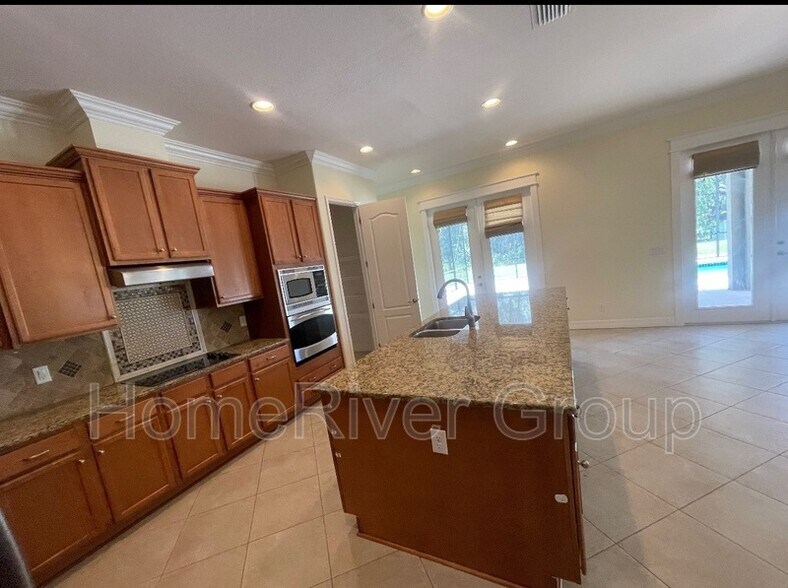 Building Photo - 10531 Mistflower Ln