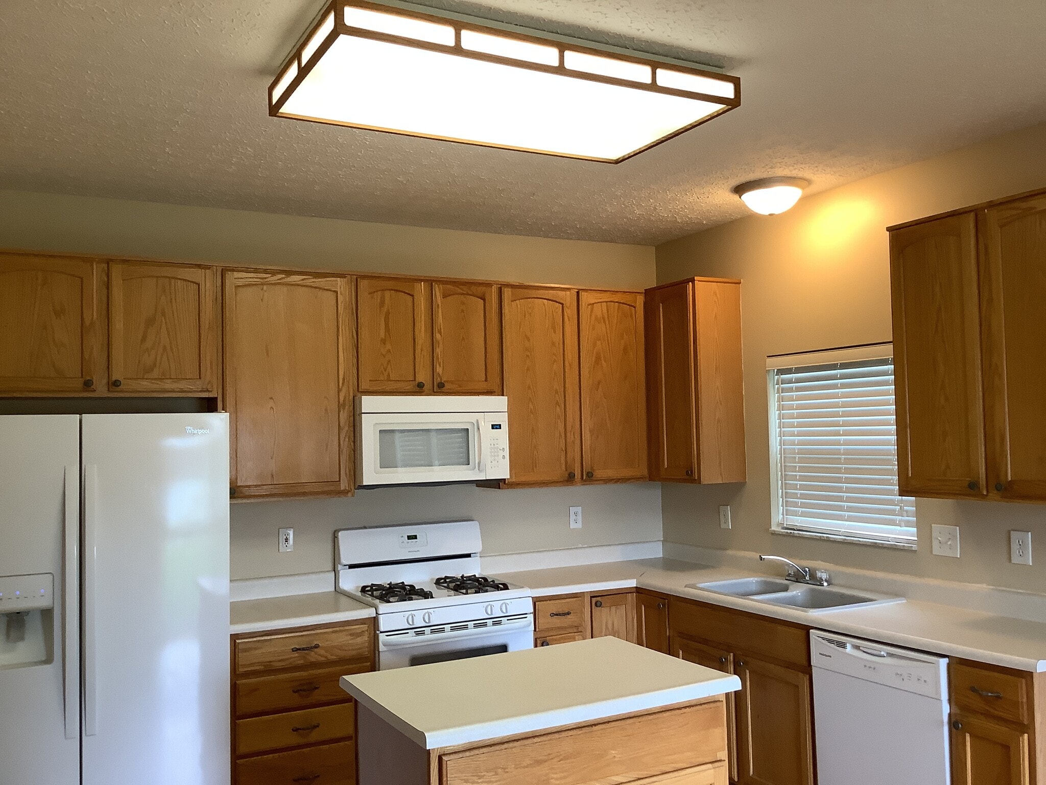 Building Photo - 46 Runkle Dr