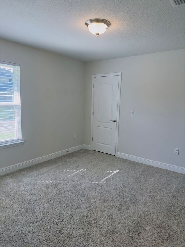 Building Photo - 4 bed/2 bath New Construction Home in Embe...