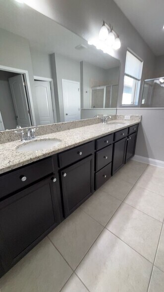 Building Photo - 5172 Appenine Loop E