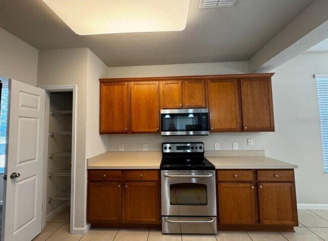 Building Photo - 4401 SW 52nd Cir