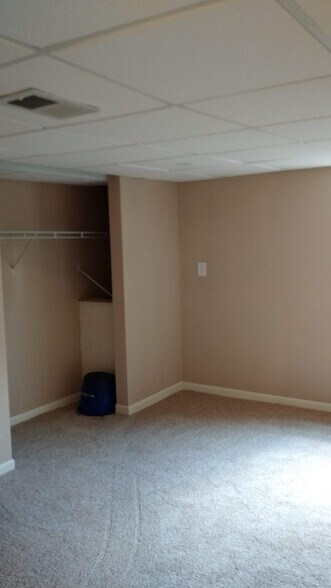 Building Photo - N2724 Duvenick Ln