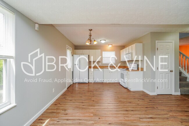 Building Photo - 3879 Liriope St