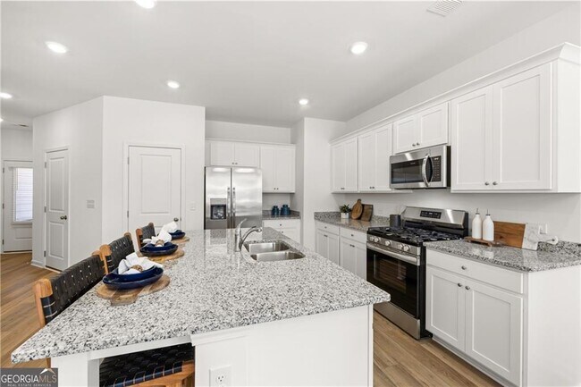 Building Photo - 2546 States Ave