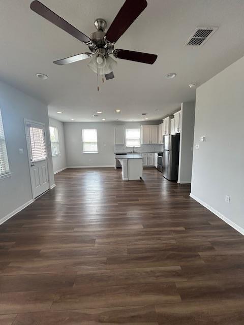 Building Photo - 343 Silver Glen Dr