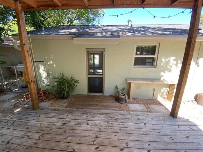 Building Photo - 1415 Bentwood Rd