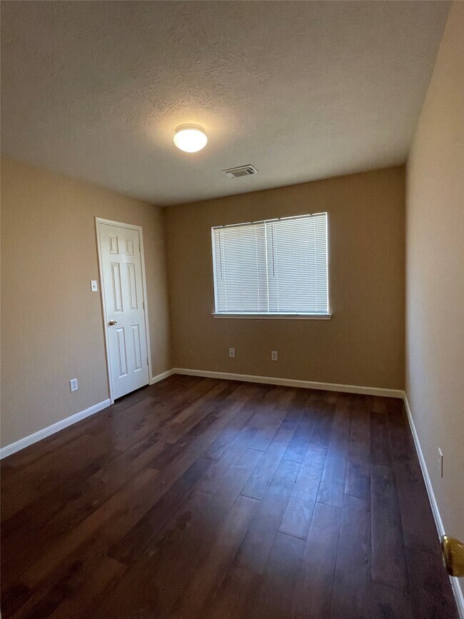 Building Photo - 14223 Bishop Bend Ln