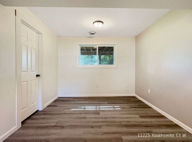 Building Photo - 11225 Hampshire Ct W
