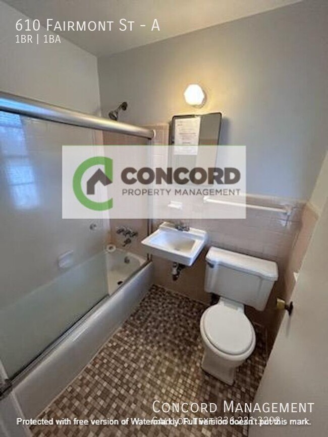 Building Photo - 610 Fairmont St