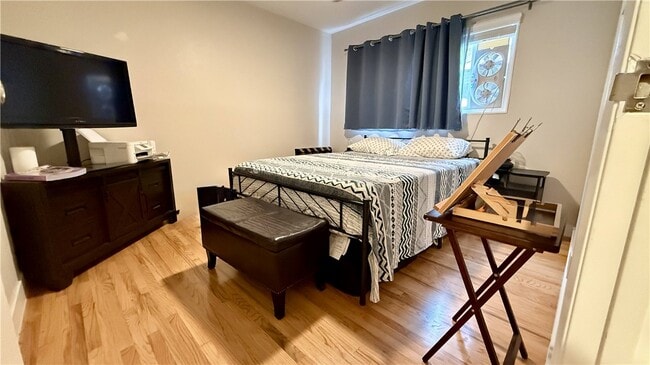 Building Photo - 6472 Brown Cir