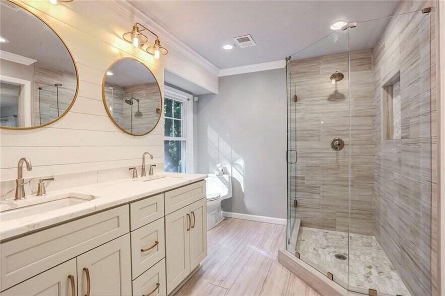 Building Photo - 4624 Mountain Creek Dr