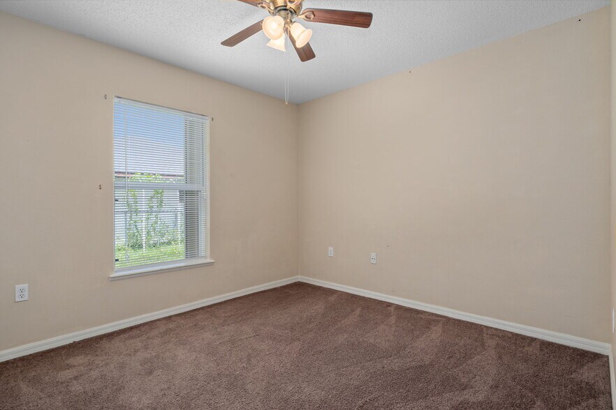 Bedroom 3 of 4 - 9572 Horizon Dr