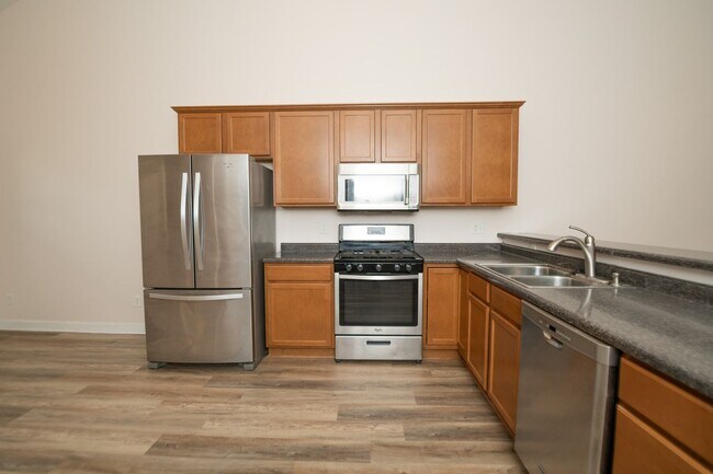 Building Photo - 3 bedroom / 2 bathroom Duplex for rent in Hobart