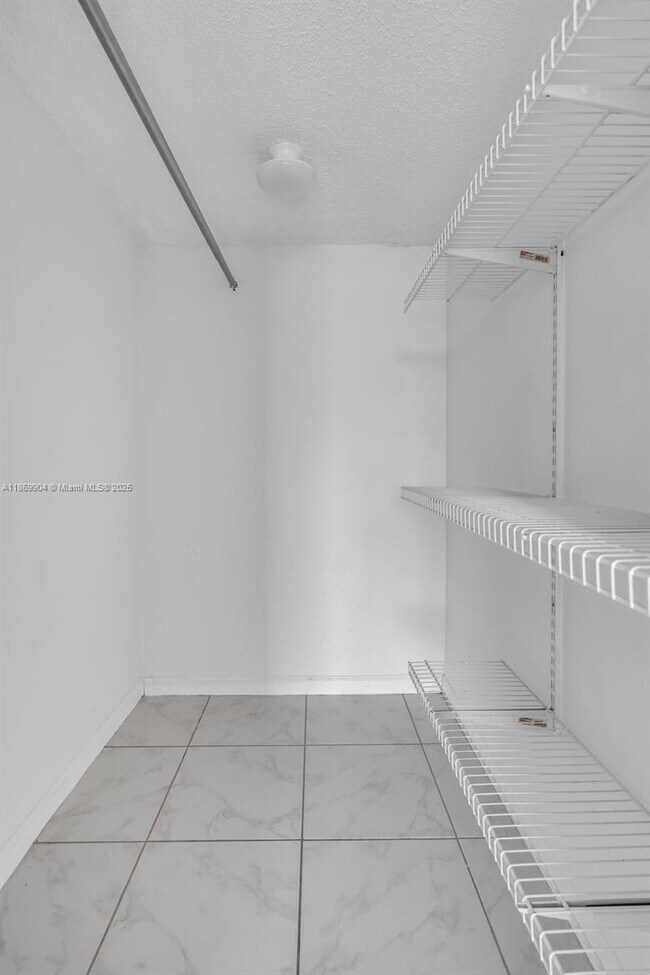 Building Photo - 13499 Biscayne Blvd