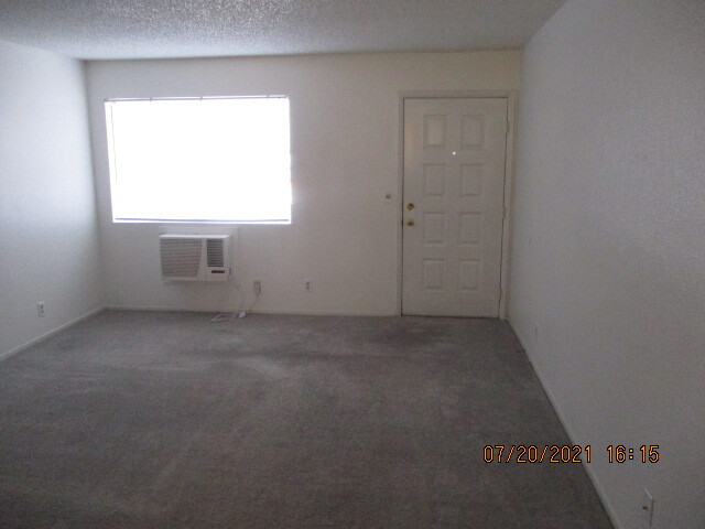 Building Photo - 797 E Harmon Ave