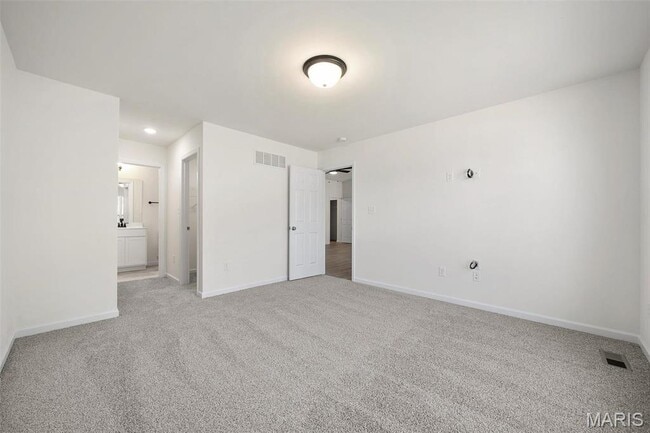 Building Photo - 442 Sweetgrass Dr