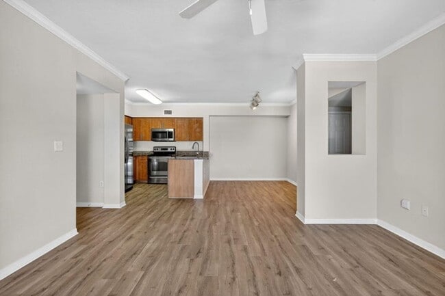 Building Photo - 6450 Emerald Dunes Dr
