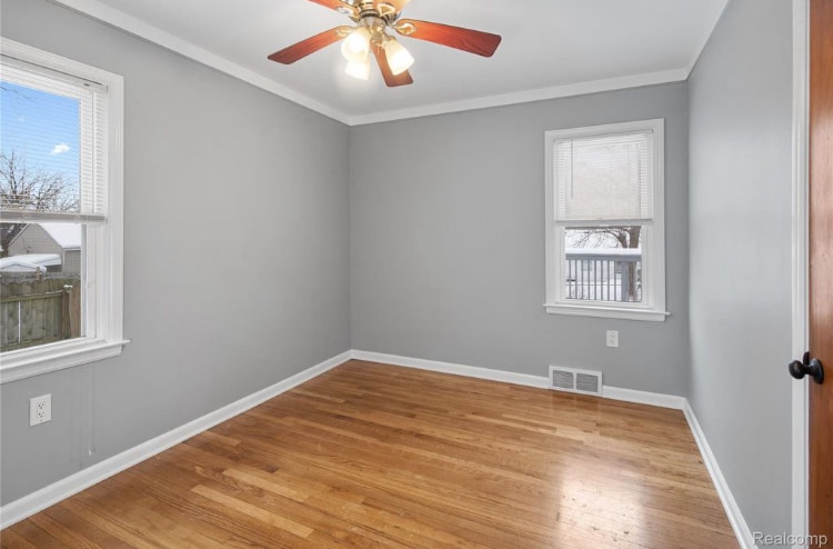 Building Photo - 242 Preston Ave