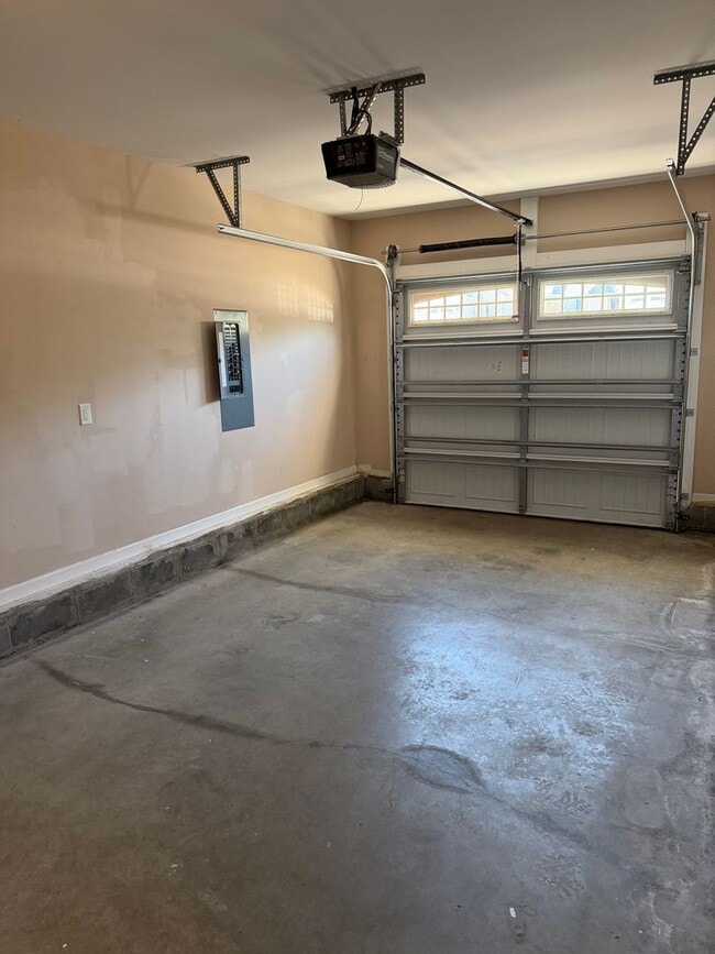 Building Photo - 2 BR 2 BA Townhome in Holly Ridge