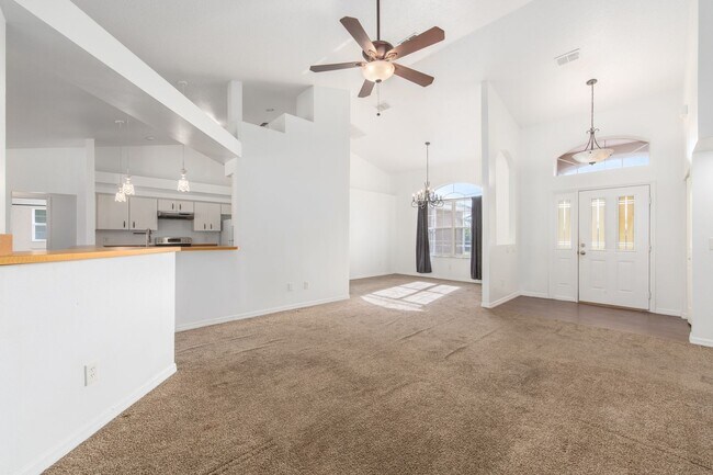 Building Photo - 7860 SW 204th Ave