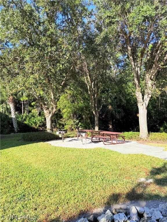 Building Photo - 9175 Celeste Dr