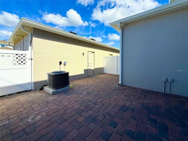 Building Photo - 1975 Stake Out Wy