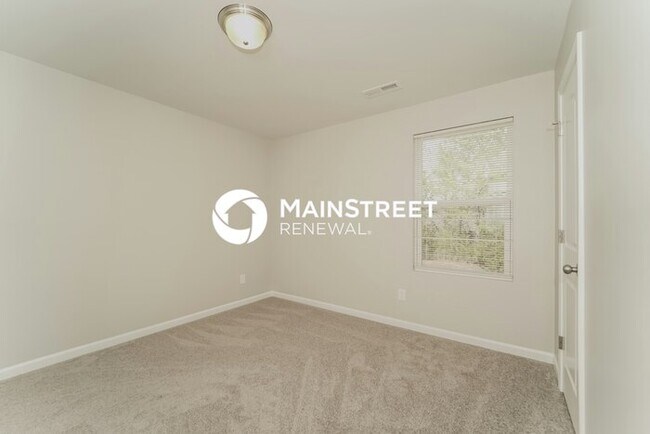Building Photo - 3 Bedroom Pet-Friendly Home in CONCORD, NC with Main Street Renewal